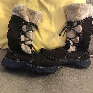 Winter boots by Bare Traps. Size 9.5